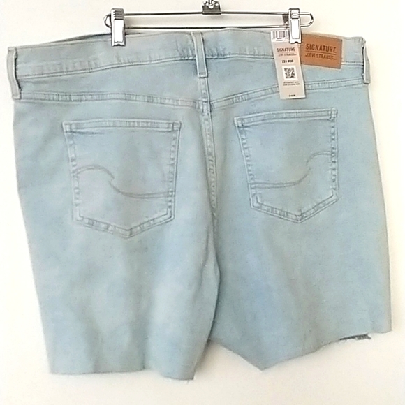 Levi's Signature Strauss Heritage High Rise Shorts - Picture 4 of 8